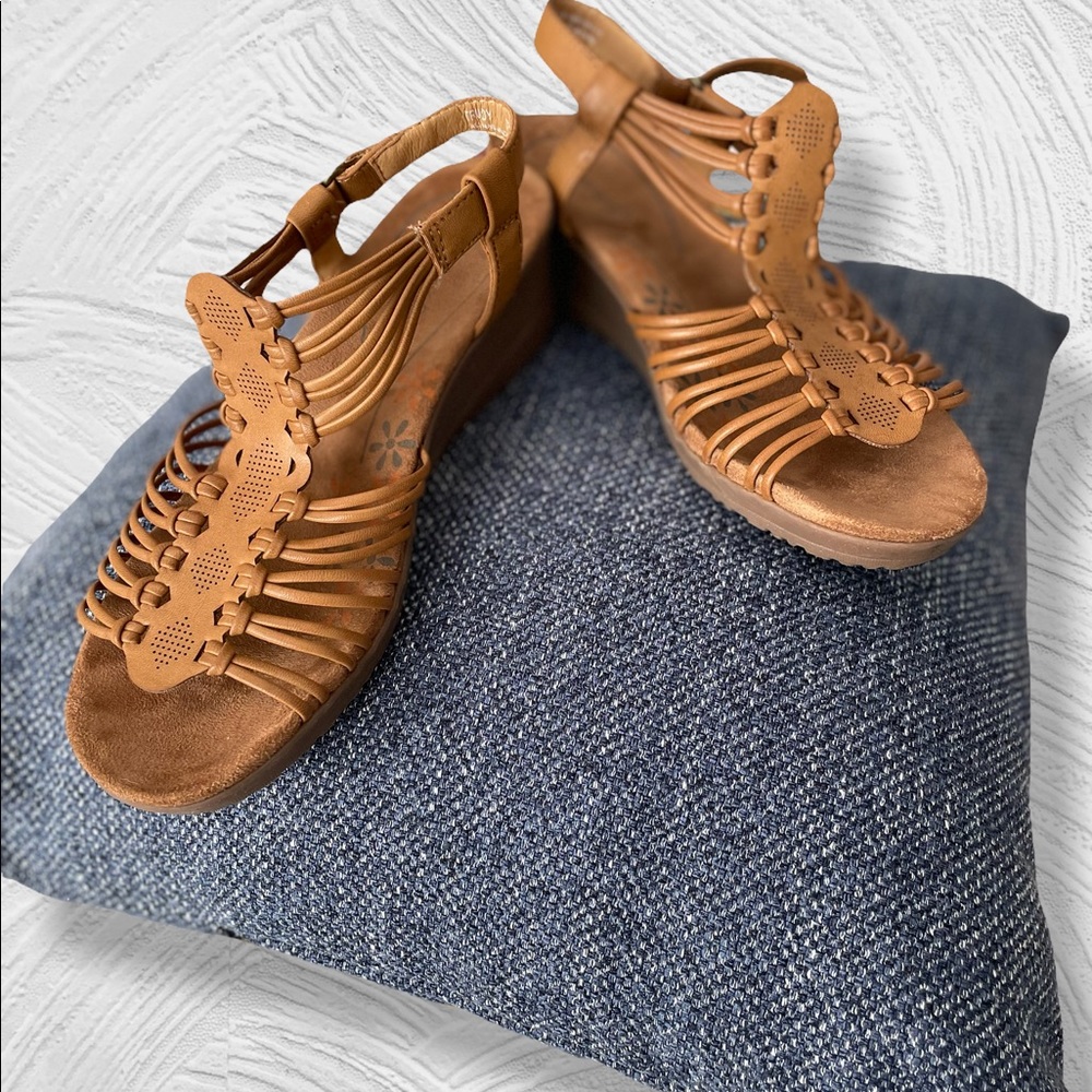 Baretraps ladies platform sandals